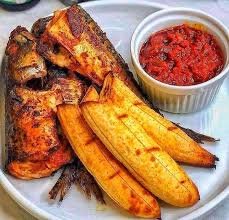 Roasted plantain/fish